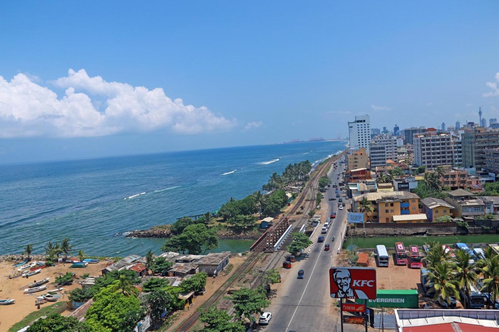Global Towers Hotel & Apartments Colombo Extérieur photo