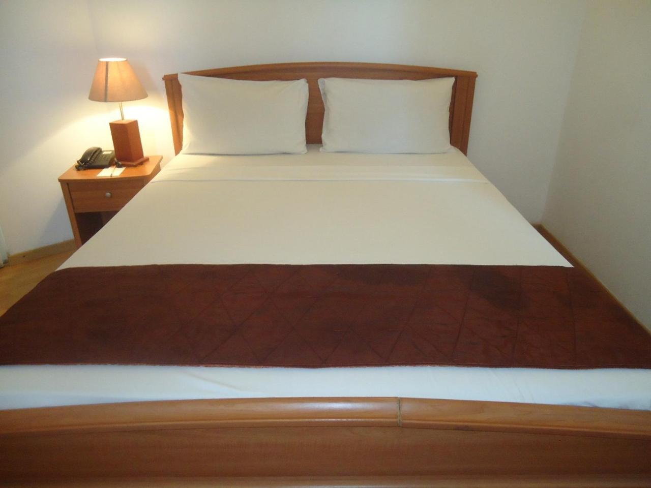 Global Towers Hotel & Apartments Colombo Extérieur photo